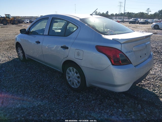 Nissan Versa 1.6 S+ 2018 3N1CN7AP4JL810029 Image 3