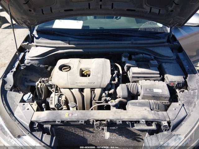 Hyundai ELANTRA SE 2019 5NPD74LF4KH444363 Image 10