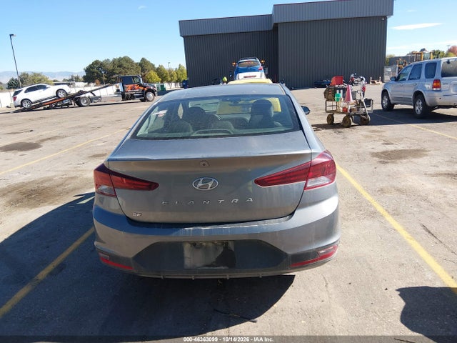 Hyundai ELANTRA SE 2019 5NPD74LF4KH444363 Image 17