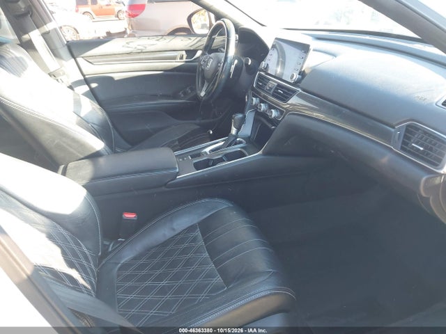 2018 Honda Accord Sport მანქანა იყიდება აუქციონზე, vin: 1HGCV1F37JA201901, აუქციონის ნომერი: 46363380