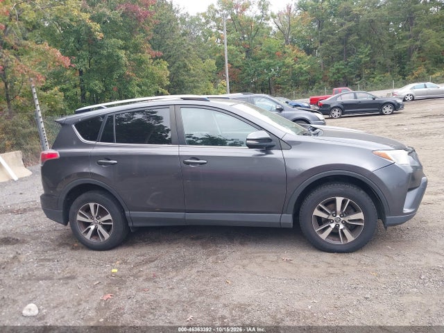 Aukcja sprzedaży 2017 Toyota Rav4 Xle, vin: JTMWFREV9HJ710828, numer aukcji: 46363392