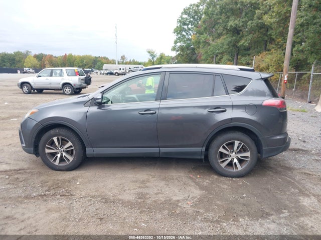 Aukcja sprzedaży 2017 Toyota Rav4 Xle, vin: JTMWFREV9HJ710828, numer aukcji: 46363392