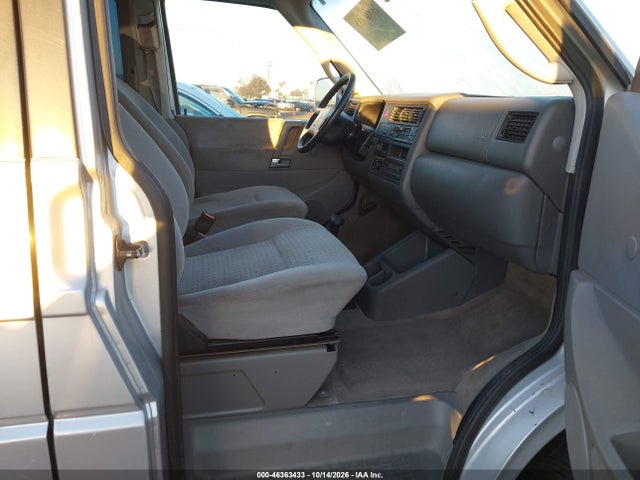 46363433 :رقم المزاد ، WV2KB47001H157029 vin ، 2001 Volkswagen Eurovan Gls مزاد بيع