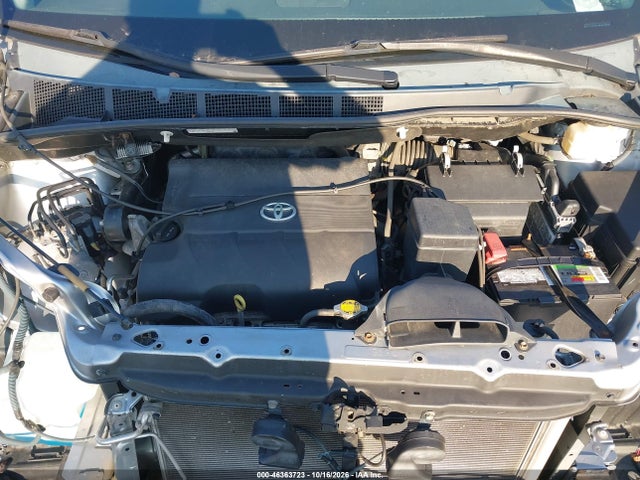 46363723 :رقم المزاد ، 5TDKK3DCXES495028 vin ، 2014 Toyota Sienna Le V6 8 Passenger مزاد بيع