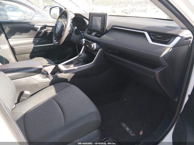 46363892 :رقم المزاد ، 2T3W1RFV2LC043321 vin ، 2020 Toyota Rav4 Xle مزاد بيع