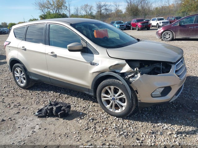 Продажа на аукционе авто 2017 Ford Escape Se, vin: 1FMCU0GD2HUE53272, номер лота: 46364487