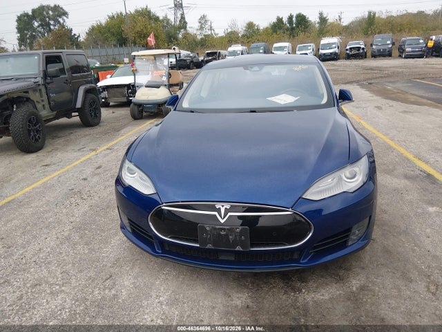 Продажа на аукционе авто 2015 Tesla Model S 60/70/85, vin: 5YJSA1E17FF114438, номер лота: 46364696