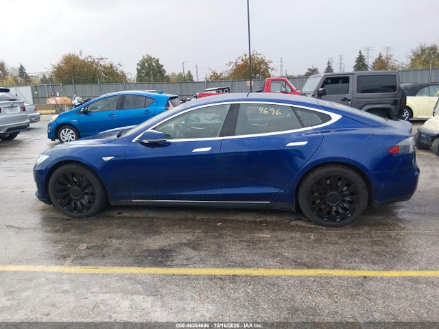 Продажа на аукционе авто 2015 Tesla Model S 60/70/85, vin: 5YJSA1E17FF114438, номер лота: 46364696