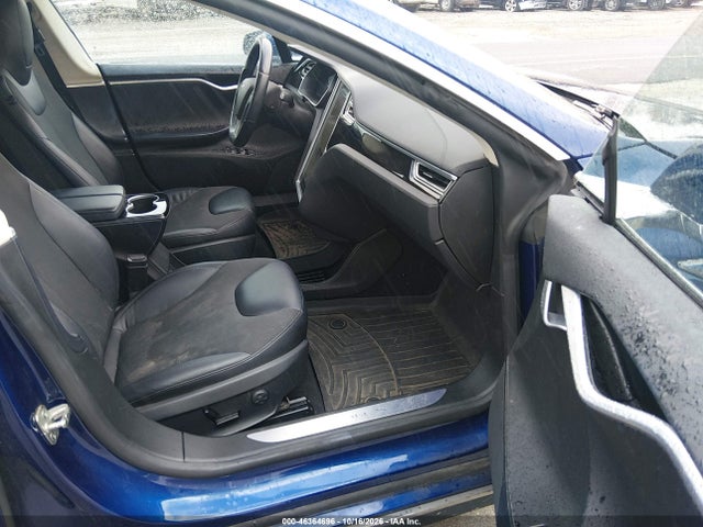 Продажа на аукционе авто 2015 Tesla Model S 60/70/85, vin: 5YJSA1E17FF114438, номер лота: 46364696