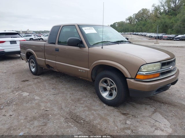 46364844 :رقم المزاد ، 1GCCS195728245653 vin ، 2002 Chevrolet S-10 Ls مزاد بيع