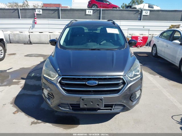 2017 Ford Escape Se მანქანა იყიდება აუქციონზე, vin: 1FMCU9GD7HUD05994, აუქციონის ნომერი: 46365144