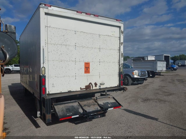 46365326 :رقم المزاد ، JALB4W171B7400881 vin ، 2011 Isuzu Npr Dsl Reg At Eco-max مزاد بيع
