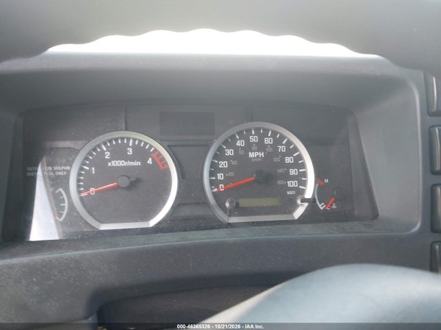46365326 :رقم المزاد ، JALB4W171B7400881 vin ، 2011 Isuzu Npr Dsl Reg At Eco-max مزاد بيع