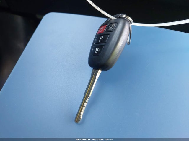 Продаж на аукціоні авто 2016 Toyota Rav4 Xle, vin: JTMWFREV6GJ085268, номер лоту: 46365788