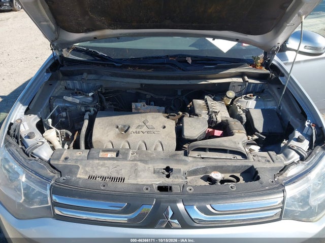 46366171 :رقم المزاد ، JA4AZ3A39EZ005750 vin ، 2014 Mitsubishi Outlander Se مزاد بيع