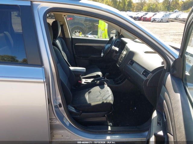 46366171 :رقم المزاد ، JA4AZ3A39EZ005750 vin ، 2014 Mitsubishi Outlander Se مزاد بيع
