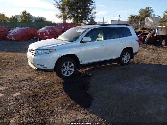 Auction sale of the 2012 Toyota Highlander Base V6, vin: 5TDBK3EH9CS140195, lot number: 46366360