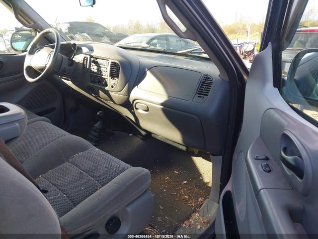 2002 Ford F-150 Lariat/xl/xlt მანქანა იყიდება აუქციონზე, vin: 1FTRX18L32NA43275, აუქციონის ნომერი: 46366454