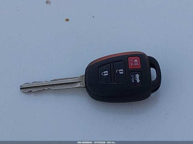 5YFBURHE4HP574801 Toyota COROLLA LE