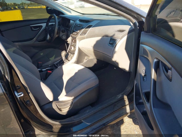 5NPDH4AE9FH602421 Hyundai ELANTRA SE
