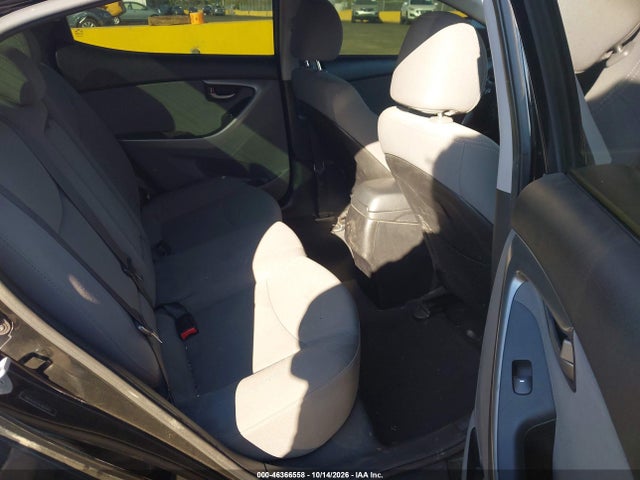 5NPDH4AE9FH602421 Hyundai ELANTRA SE