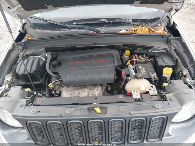 46366661 :رقم المزاد ، ZACCJBCT1GPD57509 vin ، 2016 Jeep Renegade Trailhawk مزاد بيع