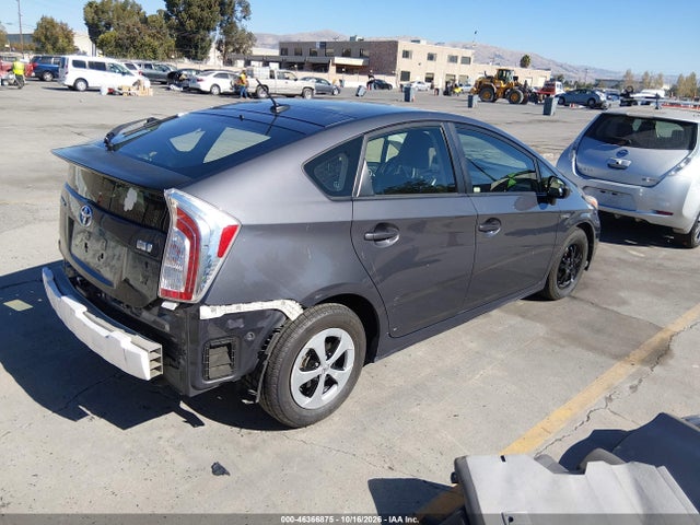 Продаж на аукціоні авто 2014 Toyota Prius Three, vin: JTDKN3DU5E1793564, номер лоту: 46366875