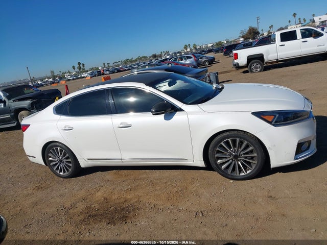 2017 Kia Cadenza Premium მანქანა იყიდება აუქციონზე, vin: KNALC4J1XH5072113, აუქციონის ნომერი: 46366885