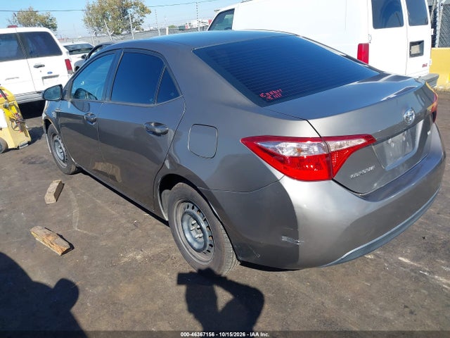 Toyota COROLLA LE 2018 5YFBURHE2JP823098 Image 3