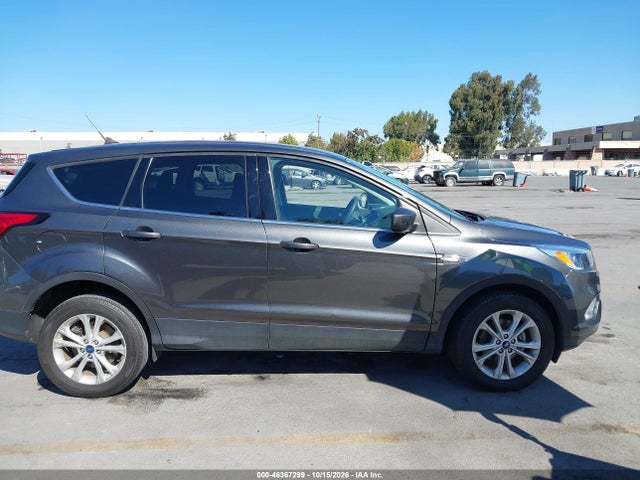 2019 Ford Escape Se მანქანა იყიდება აუქციონზე, vin: 1FMCU0GD2KUC06034, აუქციონის ნომერი: 46367299