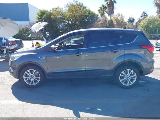 2019 Ford Escape Se მანქანა იყიდება აუქციონზე, vin: 1FMCU0GD2KUC06034, აუქციონის ნომერი: 46367299