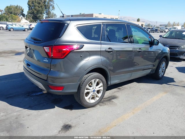 2019 Ford Escape Se მანქანა იყიდება აუქციონზე, vin: 1FMCU0GD2KUC06034, აუქციონის ნომერი: 46367299