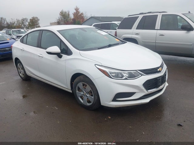 46367436 :رقم المزاد ، 1G1BC5SM4H7210836 vin ، 2017 Chevrolet Cruze Ls Auto مزاد بيع