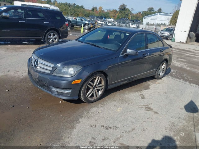 2013 Mercedes-benz C 300 Sport 4matic მანქანა იყიდება აუქციონზე, vin: WDDGF8AB9DG139509, აუქციონის ნომერი: 46367476