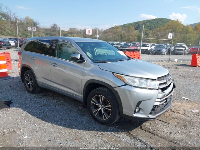 46367858 :رقم المزاد ، 5TDBZRFHXJS872376 vin ، 2018 Toyota Highlander Le Plus مزاد بيع