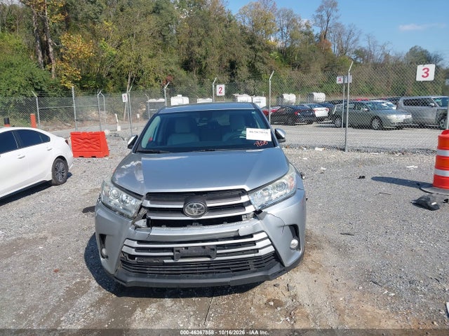 46367858 :رقم المزاد ، 5TDBZRFHXJS872376 vin ، 2018 Toyota Highlander Le Plus مزاد بيع