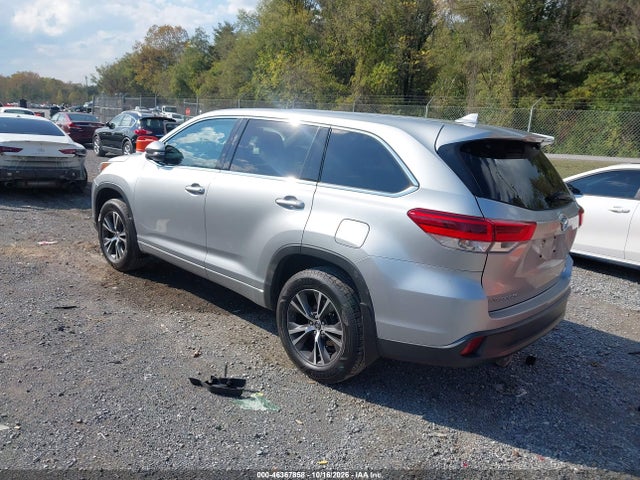 46367858 :رقم المزاد ، 5TDBZRFHXJS872376 vin ، 2018 Toyota Highlander Le Plus مزاد بيع