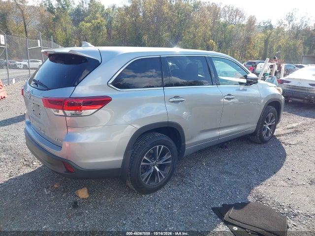 46367858 :رقم المزاد ، 5TDBZRFHXJS872376 vin ، 2018 Toyota Highlander Le Plus مزاد بيع