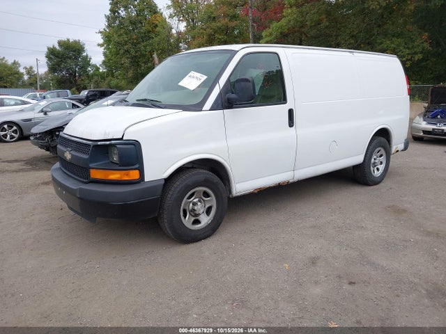 2006 Chevrolet Express Work Van მანქანა იყიდება აუქციონზე, vin: 1GCFG15X461271955, აუქციონის ნომერი: 46367929