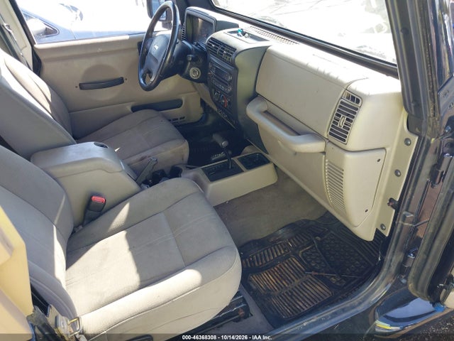 46368308 :رقم المزاد ، 1J4FA59SX4P801597 vin ، 2004 Jeep Wrangler Sahara مزاد بيع