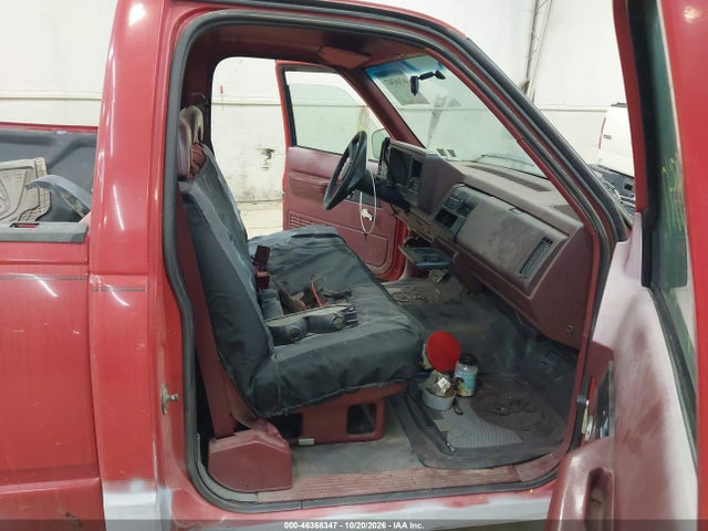 Продажа на аукционе авто 1994 Chevrolet Gmt-400 C1500, vin: 1GCEC14Z8RZ238506, номер лота: 46368347