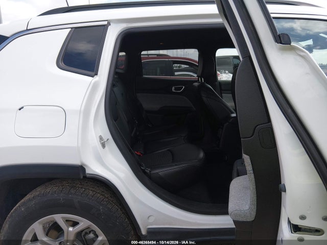 Продажа на аукционе авто 2024 Jeep Compass Latitude 4x4, vin: 3C4NJDBNXRT111626, номер лота: 46368494
