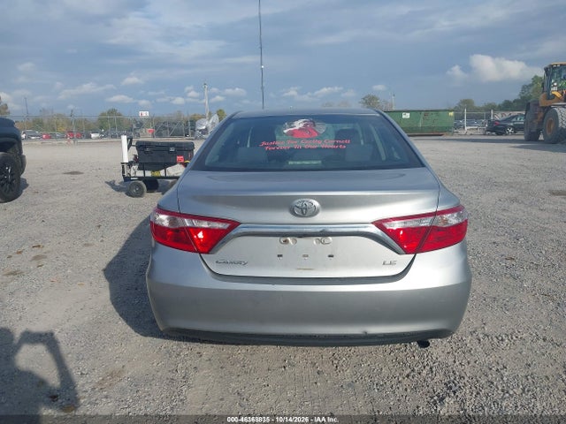 2016 Toyota Camry Le მანქანა იყიდება აუქციონზე, vin: 4T4BF1FK3GR584243, აუქციონის ნომერი: 46368835
