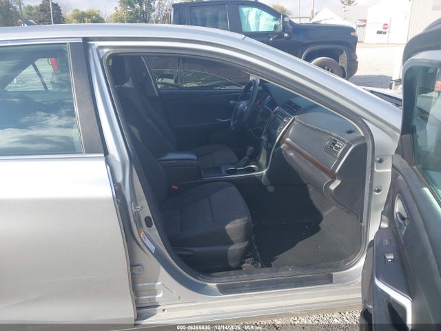 2016 Toyota Camry Le მანქანა იყიდება აუქციონზე, vin: 4T4BF1FK3GR584243, აუქციონის ნომერი: 46368835