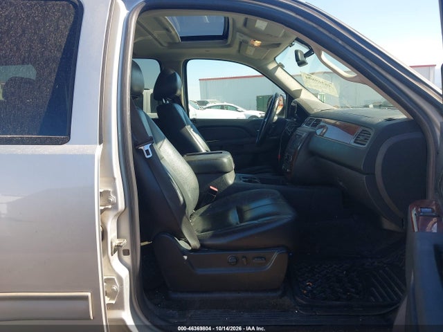 2010 Chevrolet Suburban 1500 Lt1 მანქანა იყიდება აუქციონზე, vin: 1GNUKJE32AR245990, აუქციონის ნომერი: 46369804