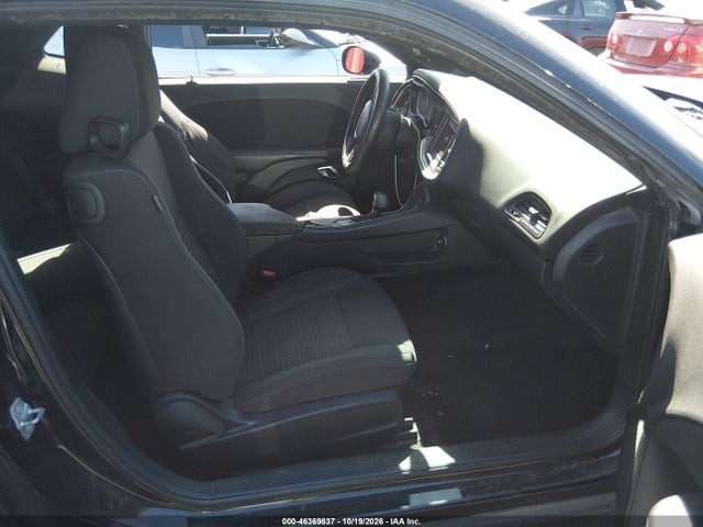 Продаж на аукціоні авто 2018 Dodge Challenger Sxt, vin: 2C3CDZAGXJH131150, номер лоту: 46369837