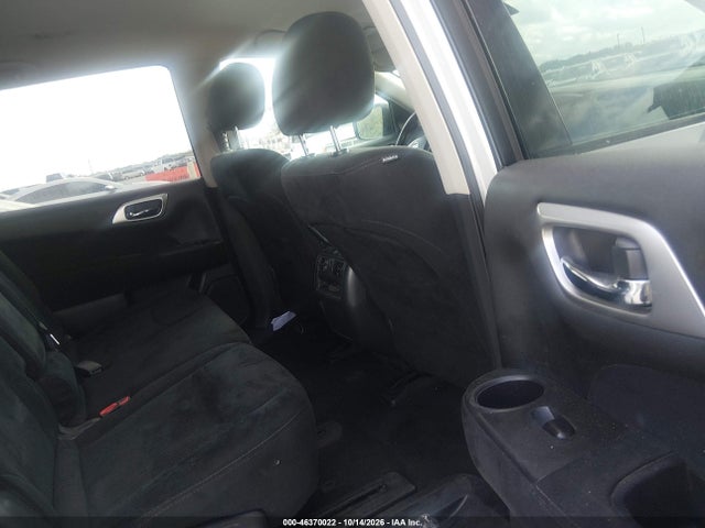 46370022 :رقم المزاد ، 5N1AR2MM4FC678207 vin ، 2015 Nissan Pathfinder S مزاد بيع