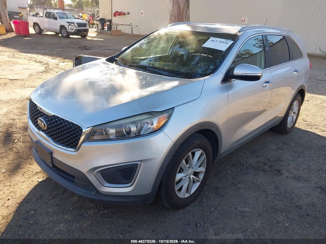 KIA Sorento 3.3l Lx 2017 5XYPG4A57HG311992 Image 2