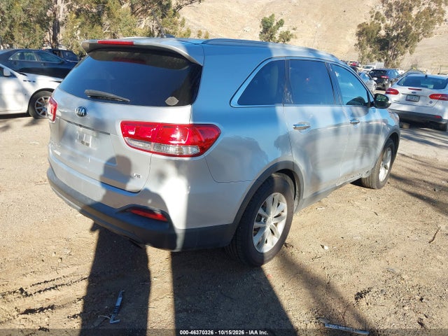 KIA Sorento 3.3l Lx 2017 5XYPG4A57HG311992 Image 4