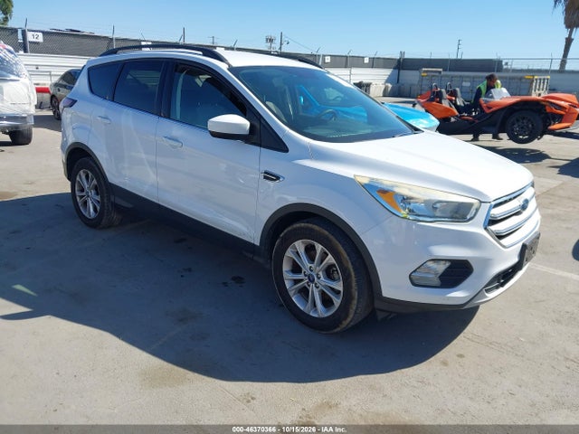 Продажа на аукционе авто 2018 Ford Escape Se, vin: 1FMCU0GD0JUA85860, номер лота: 46370366